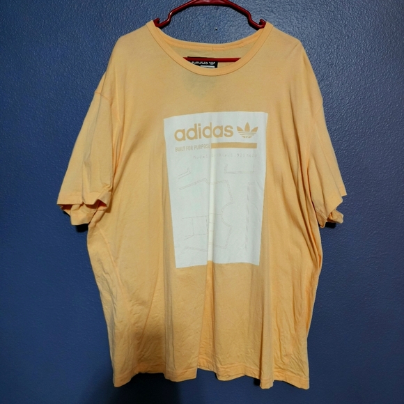 Adidas tshirt - Picture 1 of 1